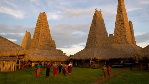 Desa Adat Ratenggaro