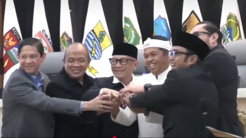Potret Mesra Dedi Mulyadi dengan Ono Surono Salam Komando Sambil Terseyum Jadi Sorotan
