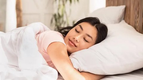 Ilustrasi perempuan tidur. (c) Milkos/Depositphotos.com