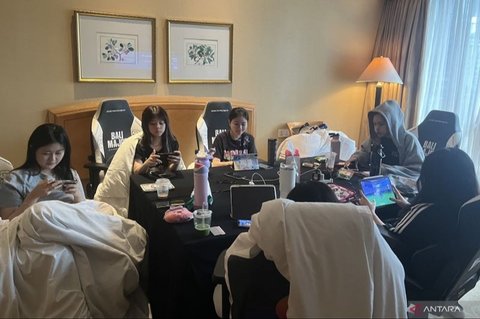 Timnas esports Indonesia menjalani pelatnas intensif selama tujuh bulan, menerapkan program latihan ketat mulai dari scrim hingga ice bath untuk menjaga performa atlet jelang SEA Games 2025.