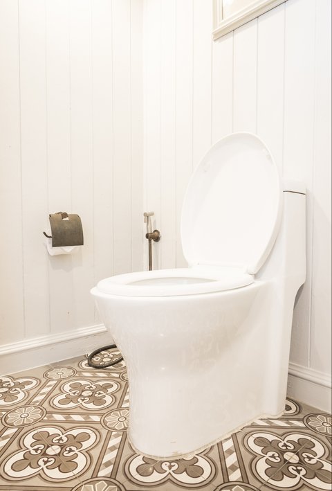 Why is my pee cloudy?