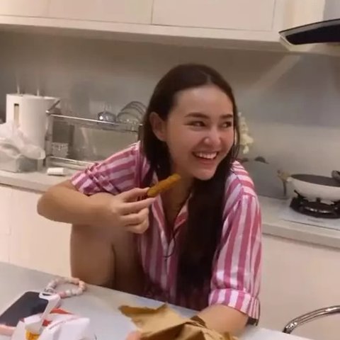 7 Potret Dapur Minimalis Amanda Manopo, Bernuansa Putih Dilengkapi Perabotan Canggih