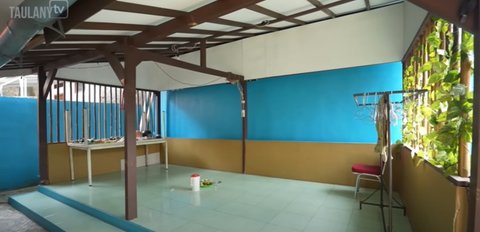 7 Potret Rumah Haji Bolot di Parung, Luas Banget Bak Aula & Ternyata Dulunya Hutan