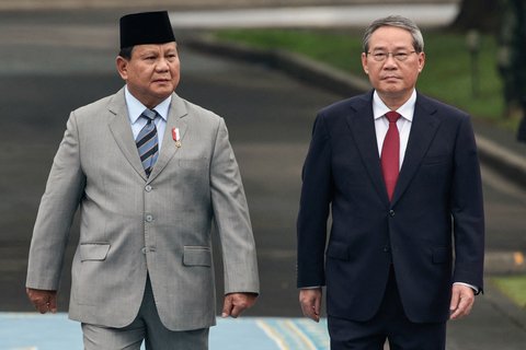 Presiden Prabowo Subianto menerima kunjungan resmi Perdana Menteri (PM) China, Li Qiang di Istana Merdeka Jakarta, Minggu (25/5/2025).