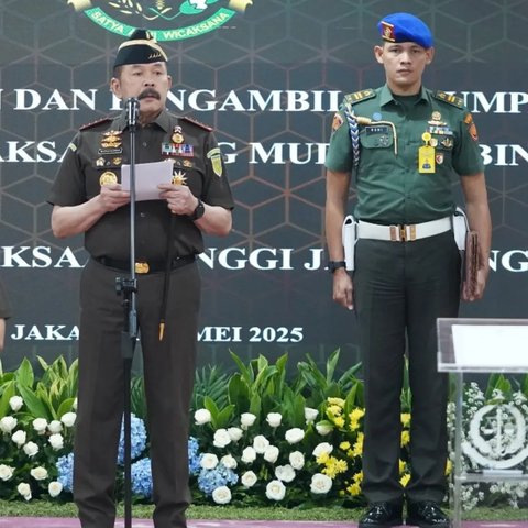 Tinggi Gagah Perwira TNI Ajudan Jaksa Agung dari Corps Polisi Militer