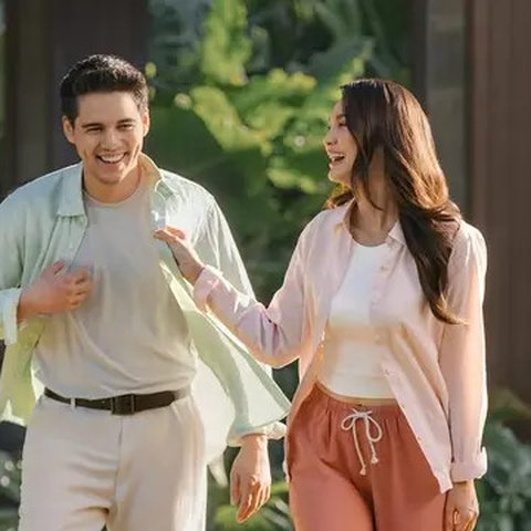 Tampil casual effortless, begini paduan outfit Luna Maya dan Maxime Bouttier. (Foto: Instagram/ Luna Maya)