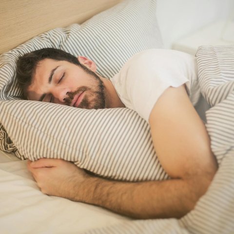 ilustrasi posisi tidur