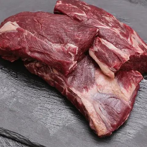 Ilustrasi daging kurban. (Photo created by Racool_studio on www.freepik.com)