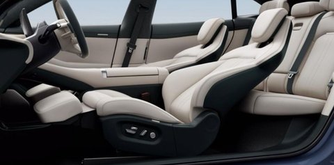 Teknologi YU7 menawarkan kabin mewah yang dilengkapi dengan layar berukuran 1,1 meter serta chipset Snapdragon 8 Gen 3.