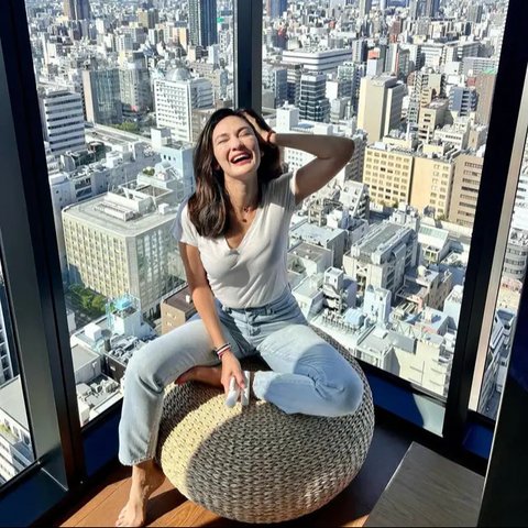 Outfit Padu Padan Jeans ala Luna Maya (Foto: Instagram @lunamaya)