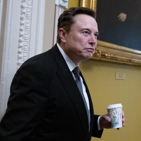 With Elon Musk using X to troll officials and push conspiracy theories, Germany's government faces calls to quit the billionaire's social media platform. Many organizations already have, as have several politicians.