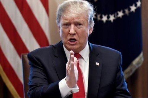 Presiden AS Donald Trump berencana mencabut sanksi terhadap Suriah setelah berkonsultasi dengan pemimpin Turki dan Arab Saudi, memicu harapan dan kekhawatiran sekaligus.