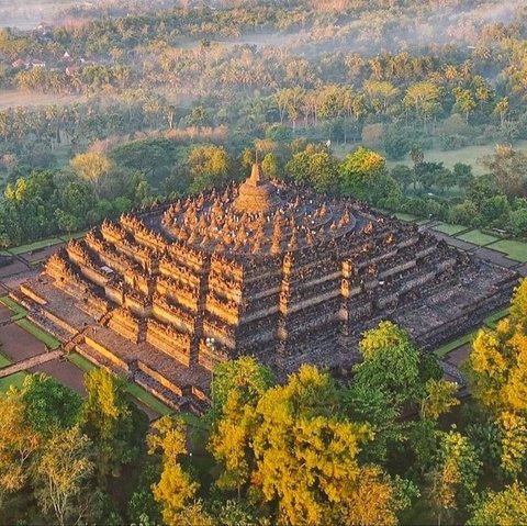 Kemegahan Candi Borobudur