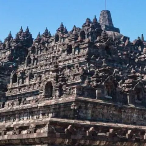 Tips Beli Tiket Candi Borobudur yang Bakal Dibanjiri Pengunjung di Lebaran 2025, Salah Satunya Pilih Jam Kunjungan yang Tepat.  foto: (dok.Instagram @borobudurpark/