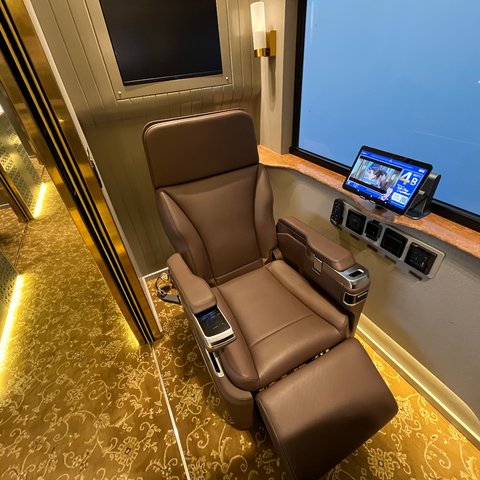 Suite Class Compartment di KA Argo Bromo Anggrek