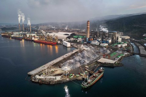 Pusat pengolahan dan peleburan nikel utama,Weda Bay Industrial Park (WBIP) di Lelilef Sawai, Halmahera Tengah, Maluku Utara, (18/04/2025).