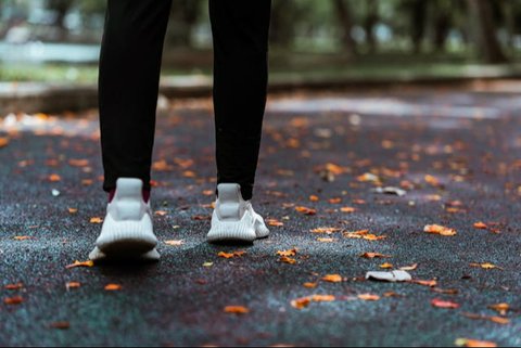 Olahraga Pagi yang Ideal: Jalan Kaki atau Jogging?