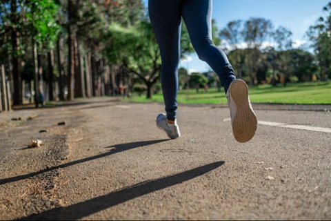 Olahraga Pagi yang Ideal: Jalan Kaki atau Jogging?