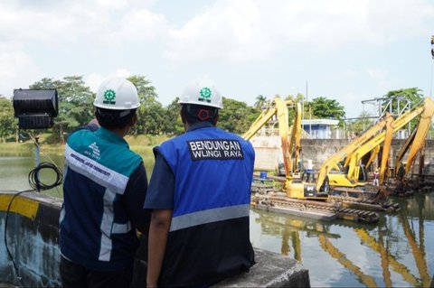 Perum Jasa Tirta I melakukan penggelontoran sedimen di Bendungan Wlingi dan Lodoyo, Blitar, Jawa Timur, untuk menjaga keberlangsungan fungsi waduk dan mendukung ketahanan pangan serta energi nasional.