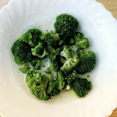 Rahasia Bahagia: 7 Makanan yang Bantu Redakan Stres dan Cemas