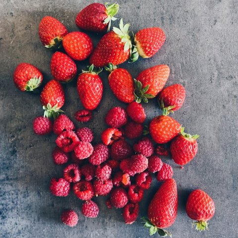 Rahasia Bahagia: 7 Makanan yang Bantu Redakan Stres dan Cemas