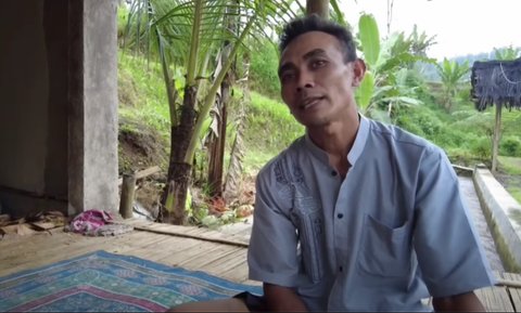 Damai dan Nyaman, Pegawai BUMN Pilih Hidup di Tengan Sawah Sambil Buka Warung Kopi