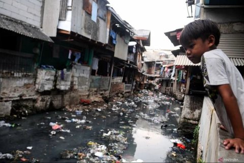 Suku Dinas Perumahan Rakyat dan Kawasan Pemukiman Jakarta Selatan menargetkan Kelurahan Manggarai bebas dari kawasan RW kumuh, dengan fokus penanganan pada 7 RW yang masuk kategori kumuh berdasarkan Pergub No 90 Tahun 2018.