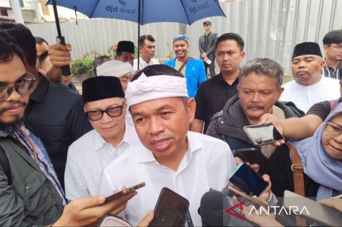 Gubernur Jawa Barat, Dedi Mulyadi, menyatakan negara harus memenangkan sengketa lahan SMAN 1 Bandung yang dimenangkan oleh Perkumpulan Lyceum Kristen di PTUN Bandung, dan akan melakukan banding.