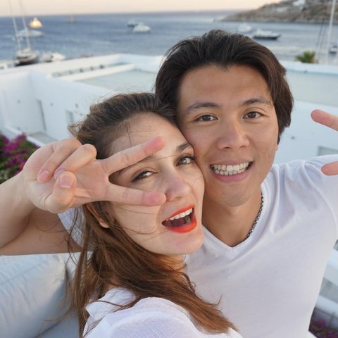 ilustrasi luna maya dan reino barack