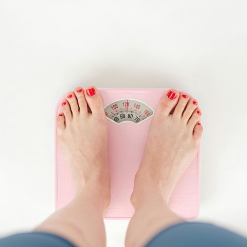 Intermittent fasting menjadi metode yang populer untuk menurunkan berat badan. (Foto: Pexels/SHVETS production)