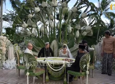 Potret Akad Nikah Luna Maya & Maxime Bouttier di Bali, Raffi Ahmad dan Irwan Mussry jadi Saksi Nikah