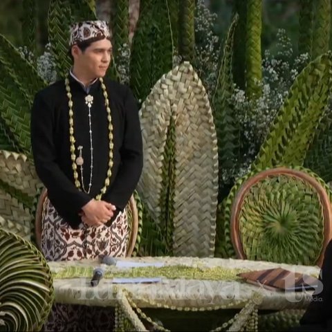 Potret Ganteng dan Gagah Maxime Bouttier dalam Balutan Beskap Hitam di Momen Akad Nikah