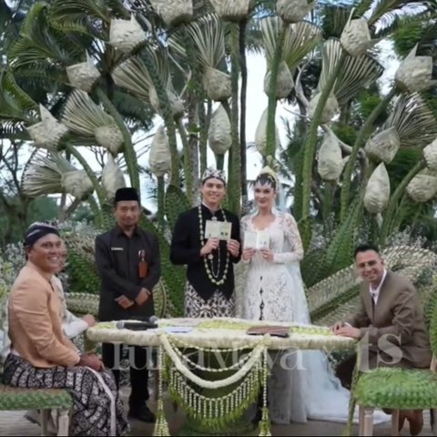 Potret Tegang Wajah Luna Maya dan Maxime Bouttier saat Ijab Qabul, Sampai Tarik Napas Panjang Berkali-kali