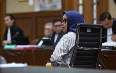 Mantan anggota DPR dari Fraksi PDI Perjuangan (PDIP), Riezky Aprilia menjadi saksi dalam sidang lanjutan kasus suap Pergantian Antarwaktu (PAW) yang melibatkan Harun Masiku dengan terdakwa Hasto Kristiyanto di Pengadilan Tindak Pidana Korupsi (Tipikor) Jakarta, Rabu (7/5/2025).