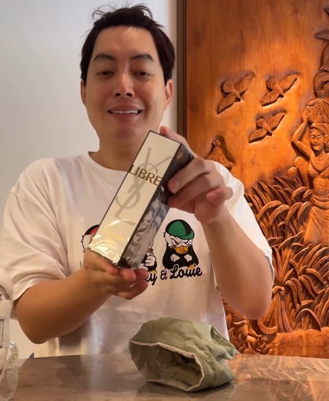 Unboxing Souvenir Mewah & Mahal Pernikahan Luna Maya, Tumbler Stanley Hingga Parfume YSL