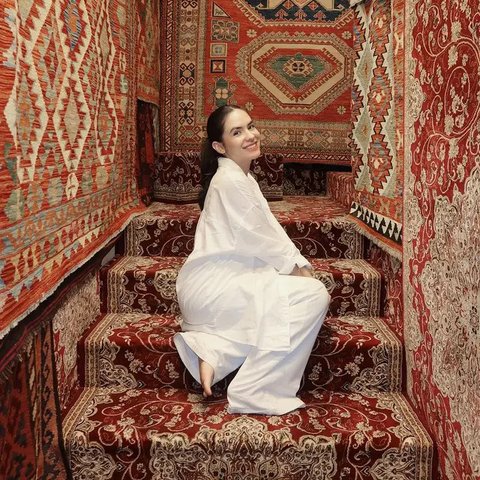 Potret kebersamaan Steffi Zamora danNinoFernandez yang di-spill tipis. (sumber: Instagram/steffizamoraaa)