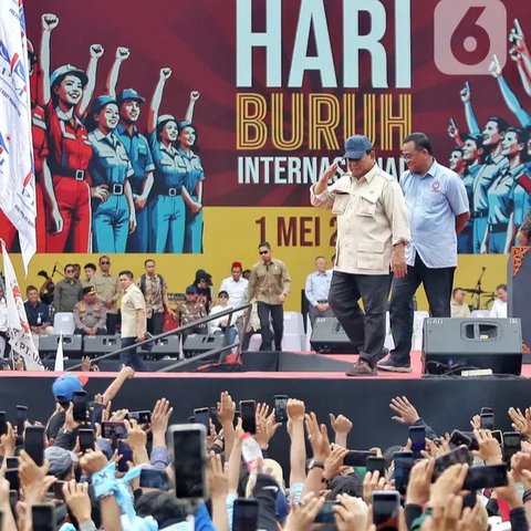 Untuk diketahui, kehadiran Presiden Prabowo Subianto dalam perayaan hari buruh internasional merupakan kali kedua pemimpin tertinggi di negara ini menghadiri 'hari raya' kelas buruh. (Liputan6.com/Angga Yuniar)