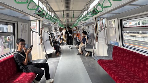 Interior KRL asal China