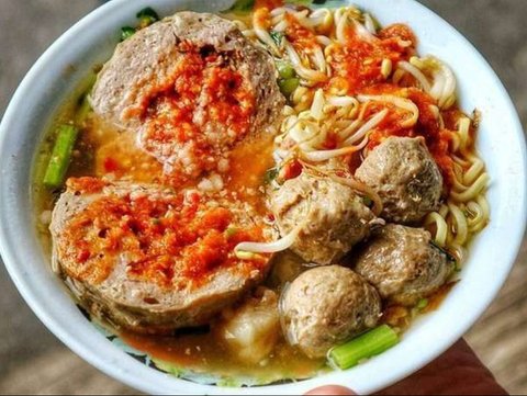 ilustrasi bakso mercon