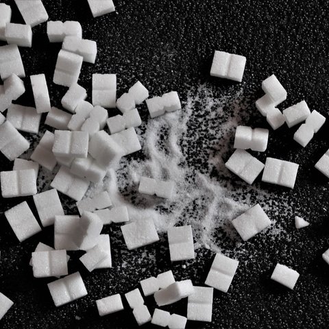 Ilustrasi gula pasir. (Photo by pasja1000 on Pixabay)