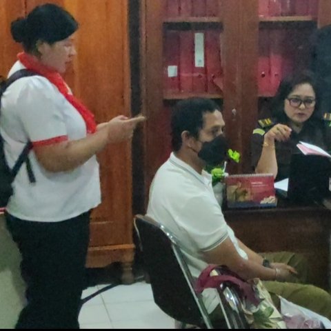 Eks Kapolres Ngada AKBP Fajar Lukman Diserahkan ke Kejaksaan