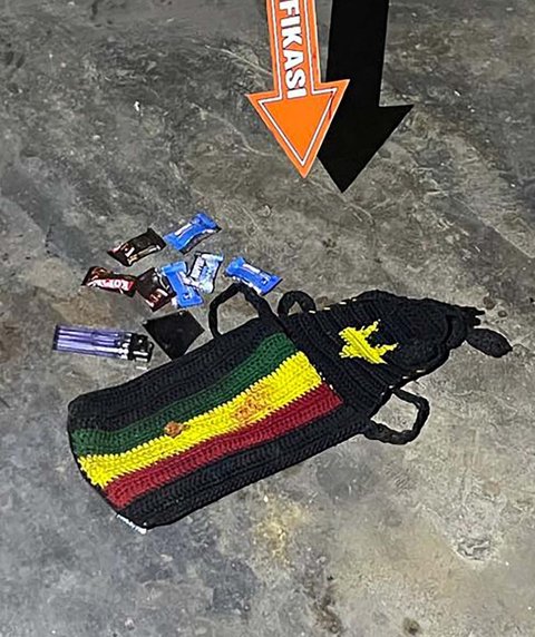 Barang bukti yang disita dari anggota KKB