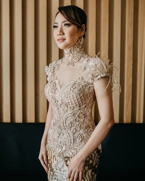 Model Kebaya Modern Pilihan BCL