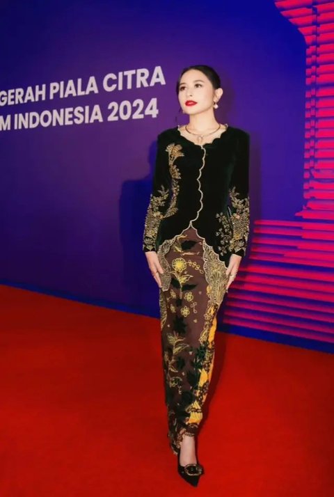 Model Dress Hitam Prilly Latuconsina