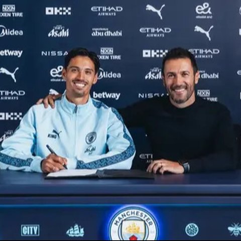 Tijjani Reijnders mendatangani kontrak dengan raksasa Liga Inggris, Manchester City. (Man City)