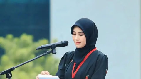 Outfit Ibu Pejabat Syahnaz Sadiqah