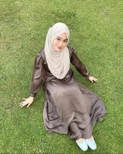 Inspirasi Gamis Ala Khansa Mariska