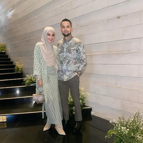 Ilustrasi Hijab Segiempat Ala Shireen Sungkar