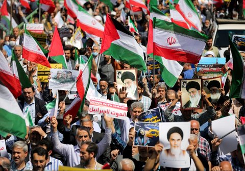 'Aku akan Berjuang dan Mati', Warga Iran Serukan Serangan Balasan yang Setimpal ke Israel