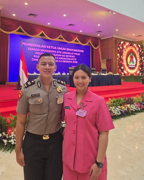 Potret Cantik Angela Putri Andika Perkasa Berseragam Bhayangkari